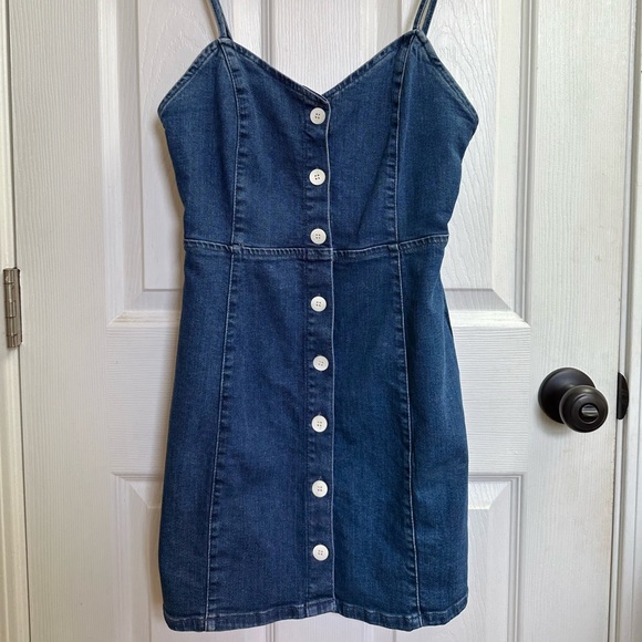 Zara denim mini dress with straps and buttons - Picture 2 of 5